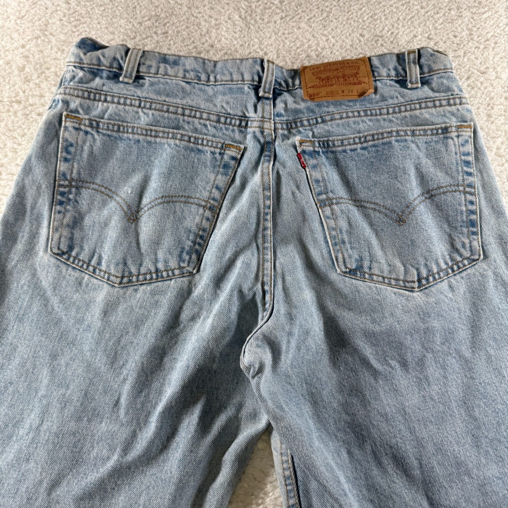 Vintage Levis 550 Jeans Mens 38x32 Blue Relaxed Tapered 90s Light Wash Made USA - Picture 2 of 13
